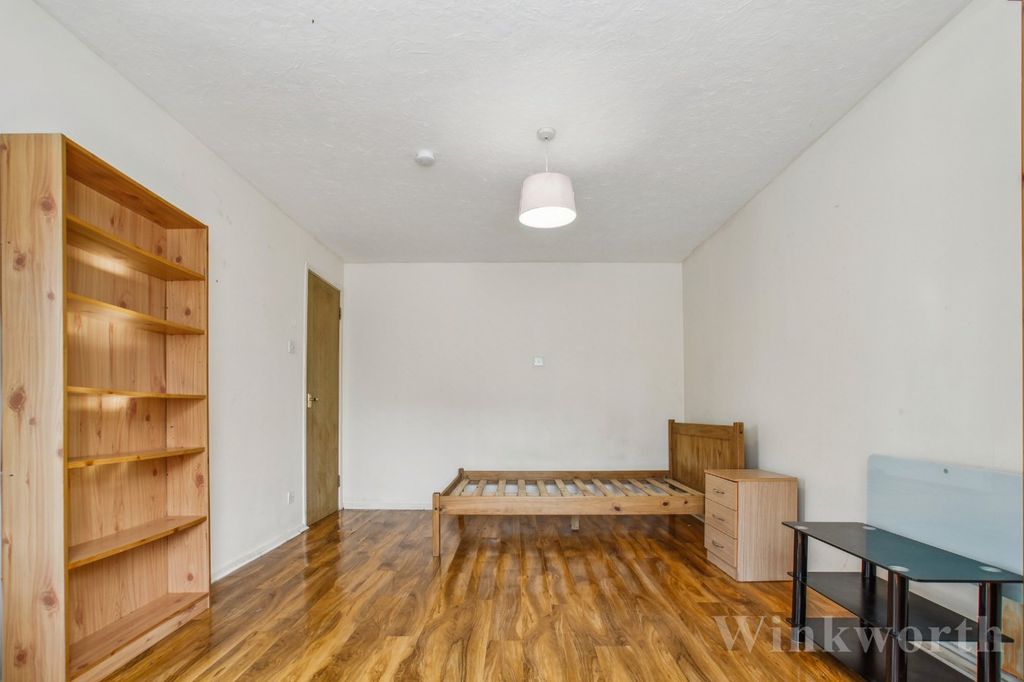 Property photo 3 of 7 Picture No. 39