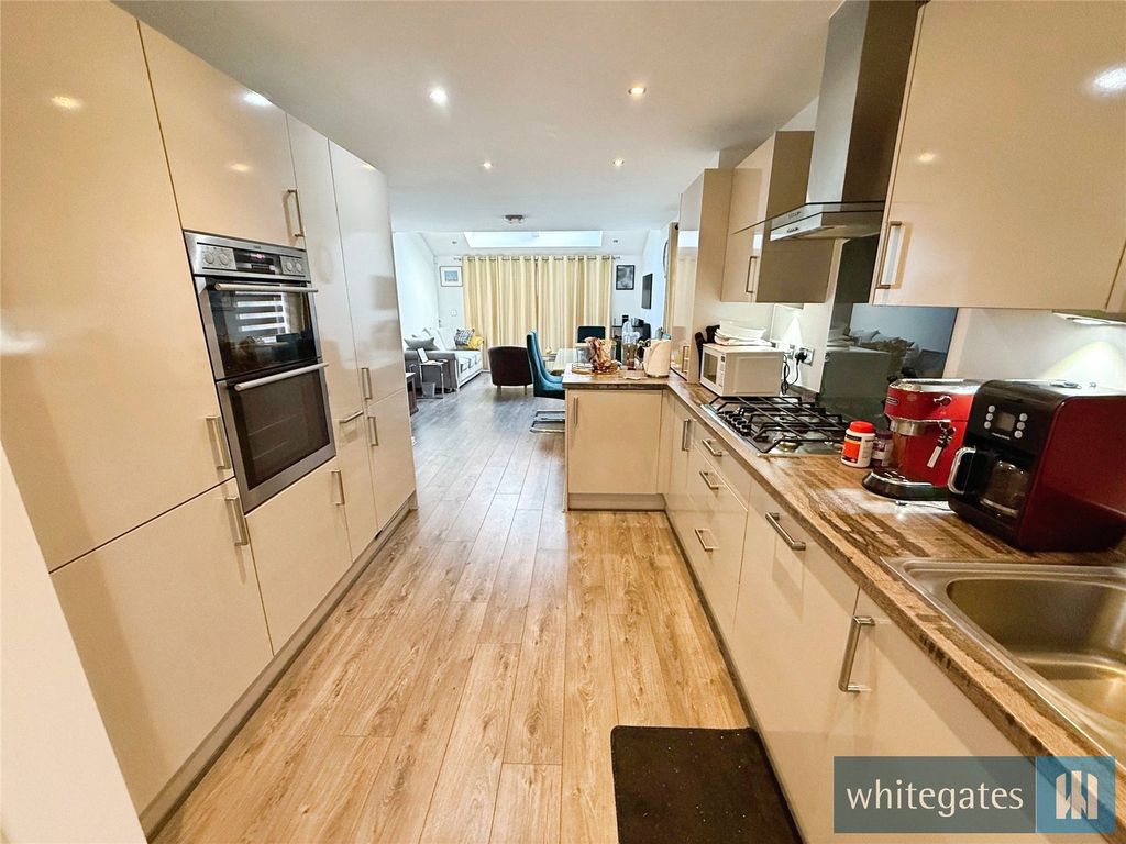 Property photo 3 of 25 Picture No. 07