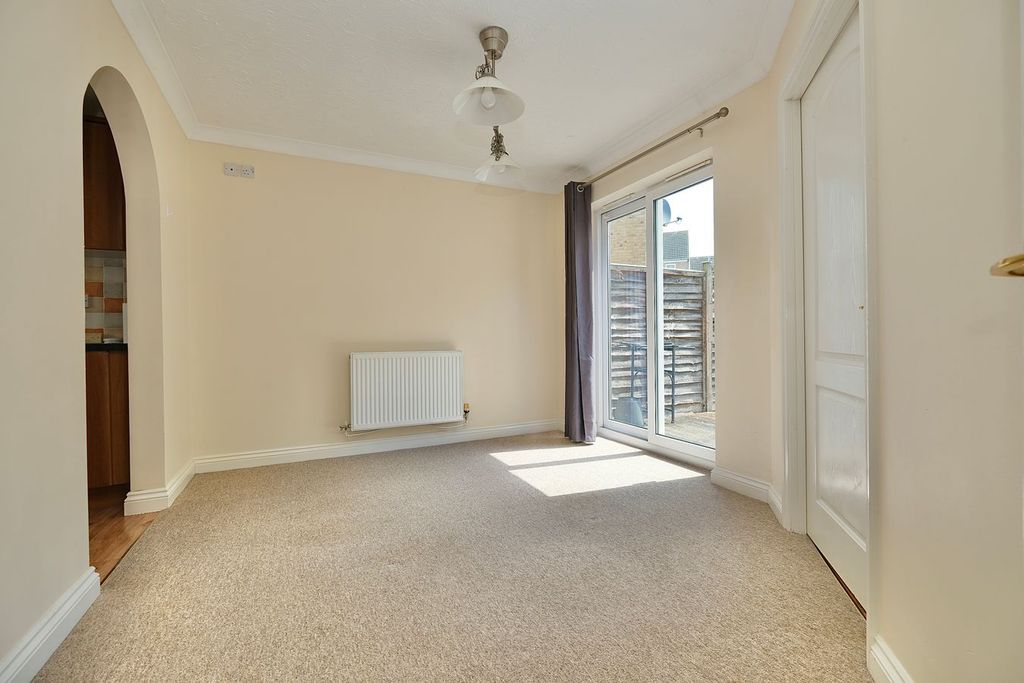 Property photo 3 of 15