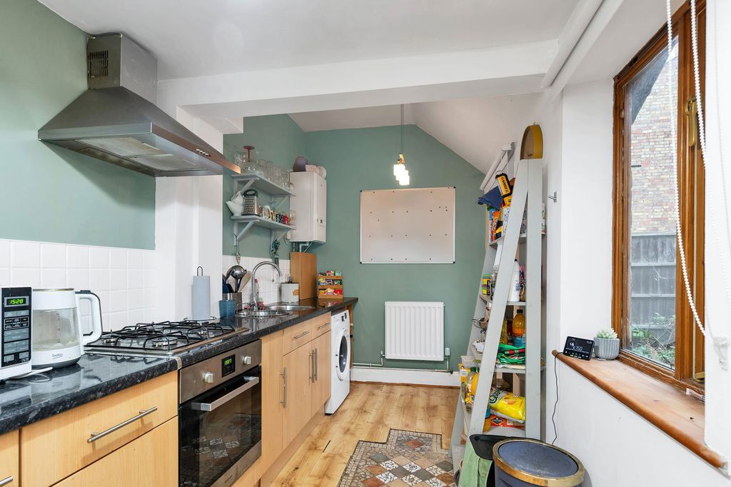 Property photo 3 of 12