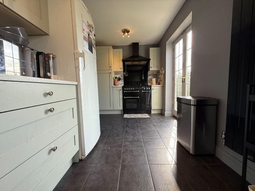 Property photo 2 of 13 11.Jpg
