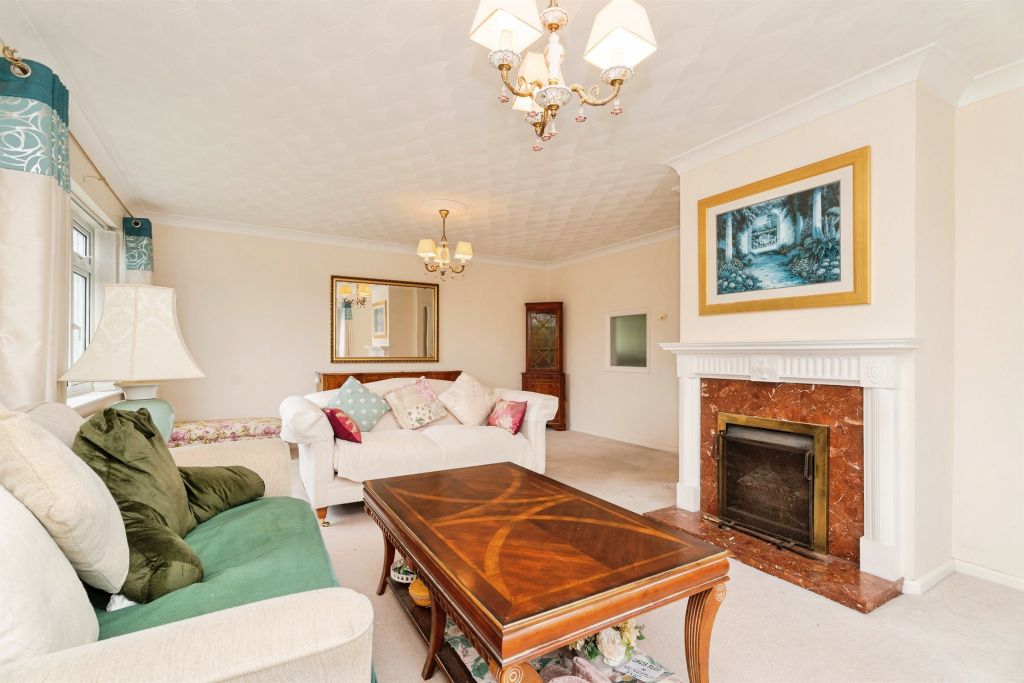 Property photo 2 of 20