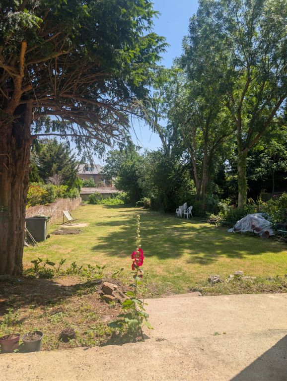 Property photo 2 of 9