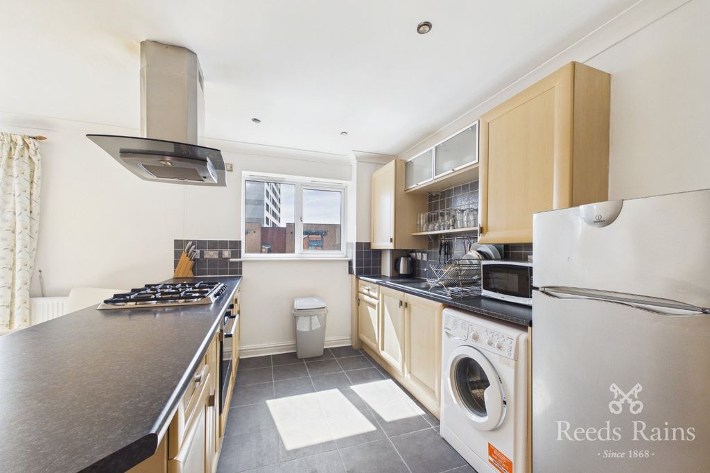 Property photo 3 of 10 Picture No. 49