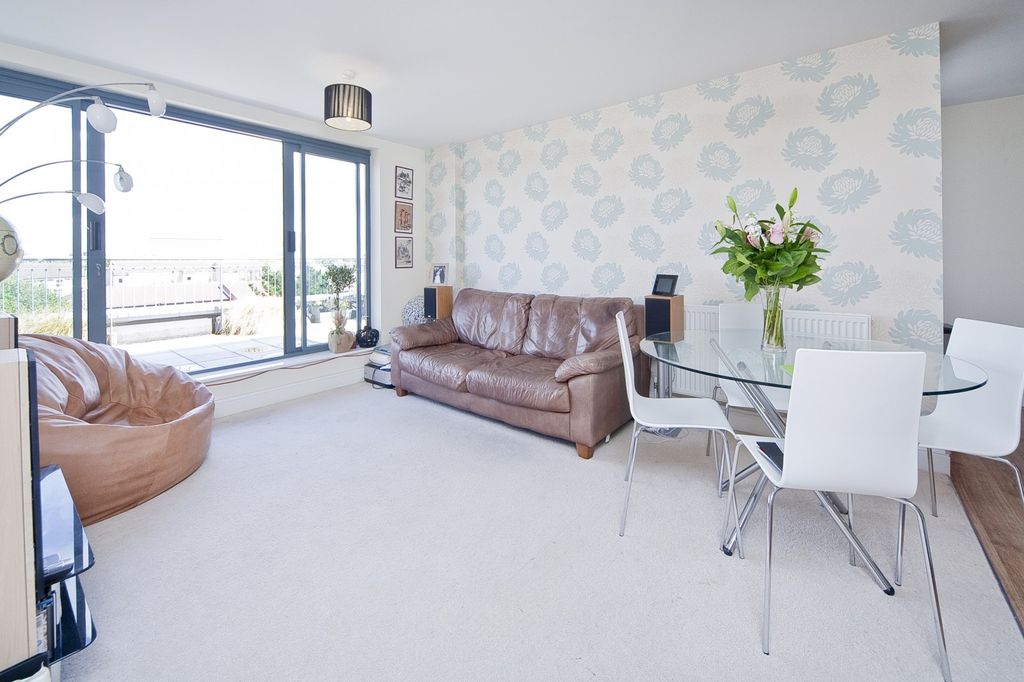 Property photo 1 of 6 Open Plan Reception (Main)