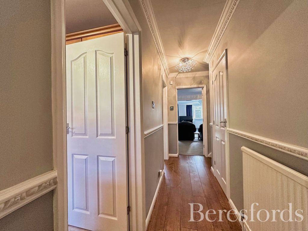 Property photo 2 of 19 Picture No. 12