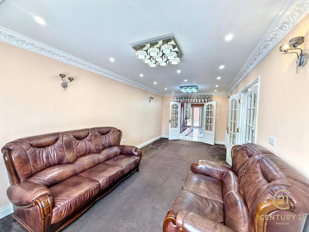 Property photo 3 of 22