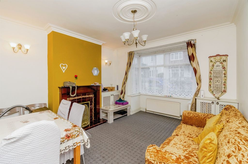 Property photo 2 of 22