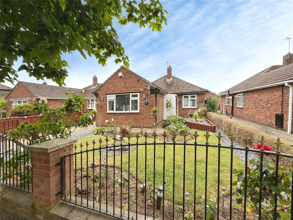 Property photo 1 of 17 Outside