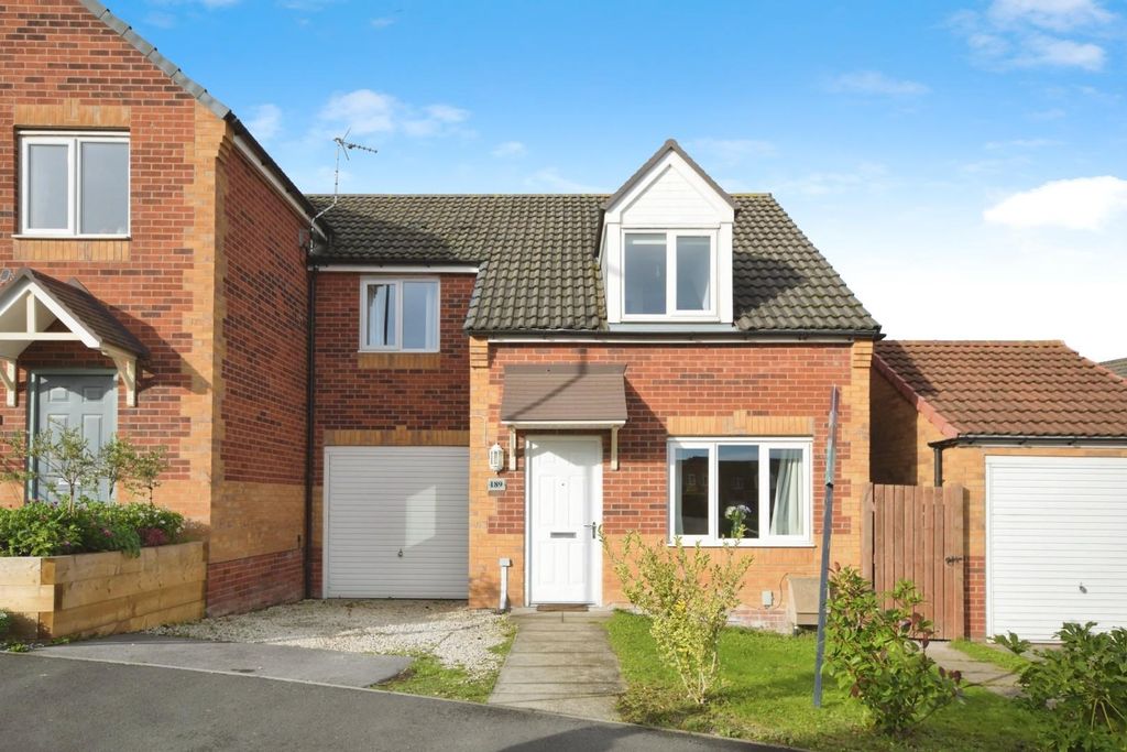 Property photo 1 of 16 Front 02.Jpg