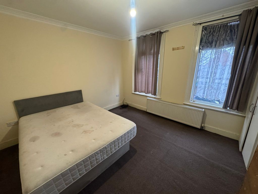 Property photo 3 of 10 Gallery