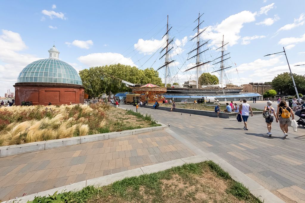 Property photo 2 of 8