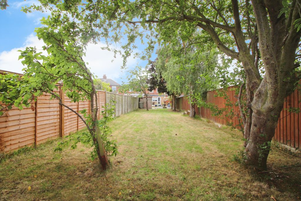Property photo 2 of 22 Garden View.Jpg