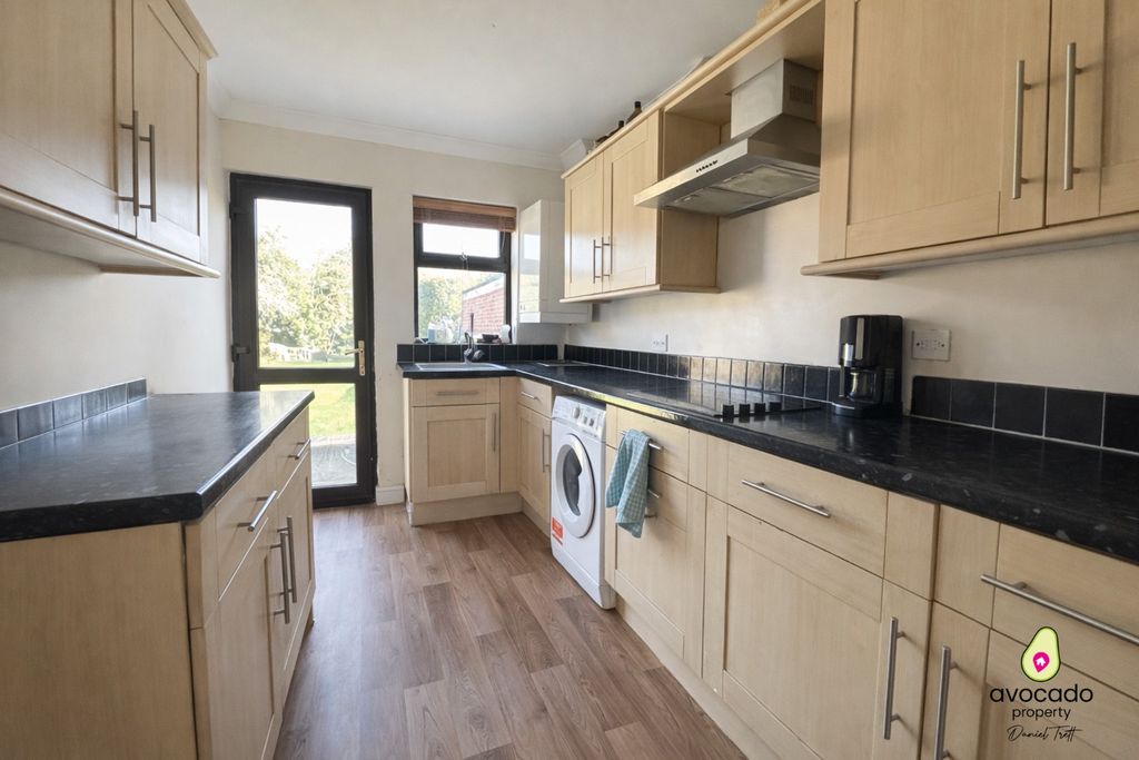 Property photo 3 of 17 4961233