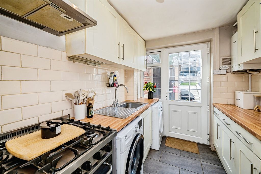 Property photo 3 of 15