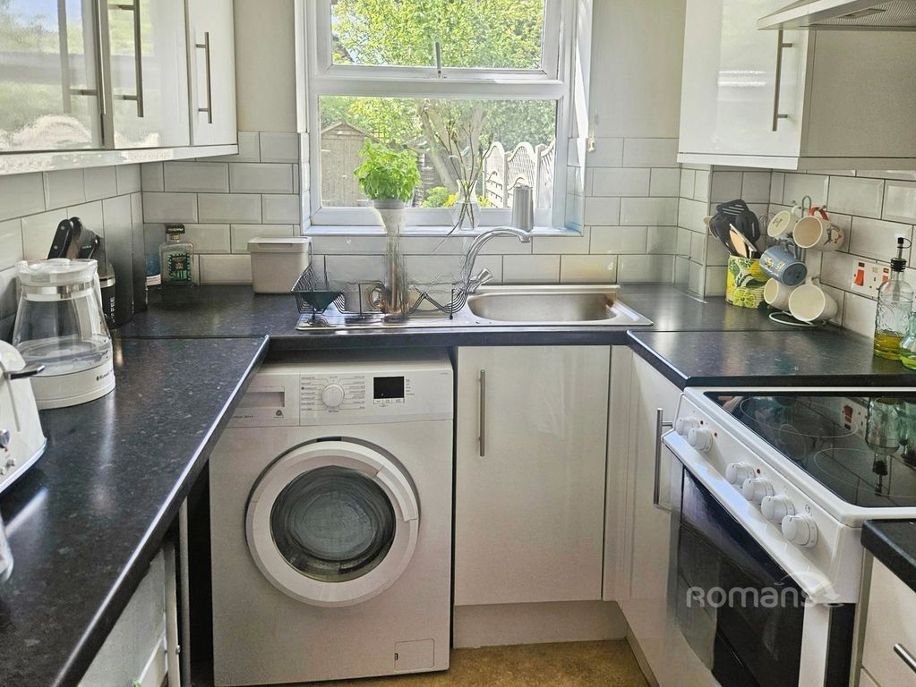 Property photo 3 of 9 Pbox-Img.Jpg