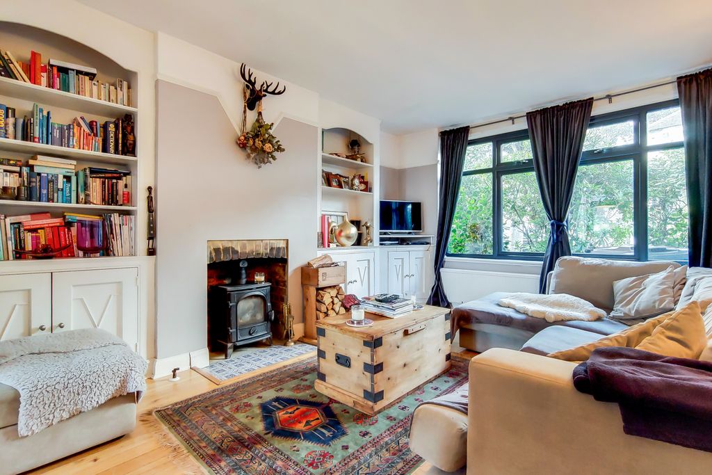 Property photo 1 of 16