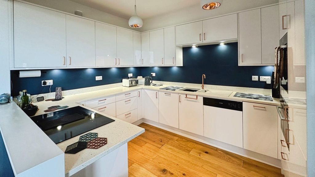 Property photo 3 of 35 56314392-Fullsizerender-2.Jpeg