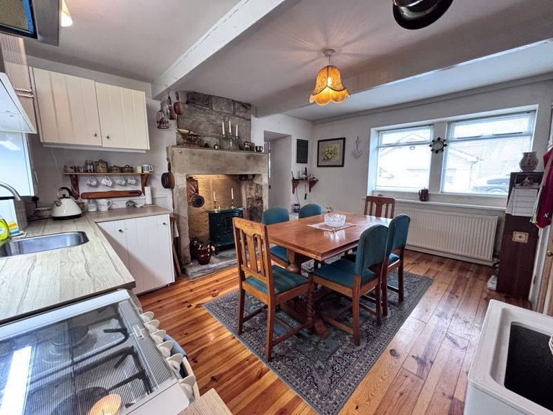 Property photo 2 of 13 Dining Kitchen