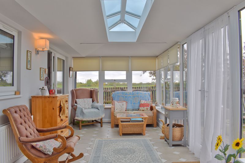 Property photo 2 of 15 Garden Room