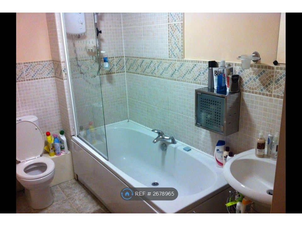 Property photo 3 of 14 Bathroom