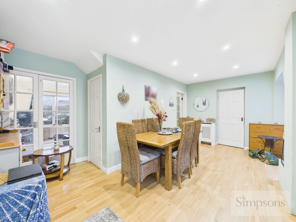 Property photo 2 of 24