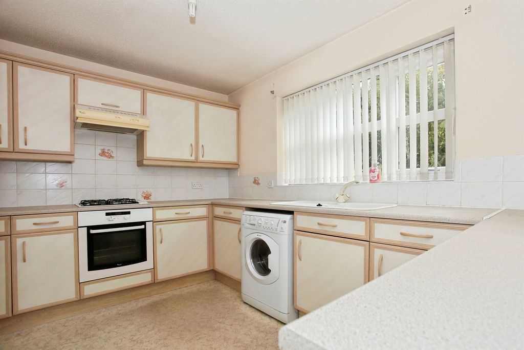 Property photo 3 of 16