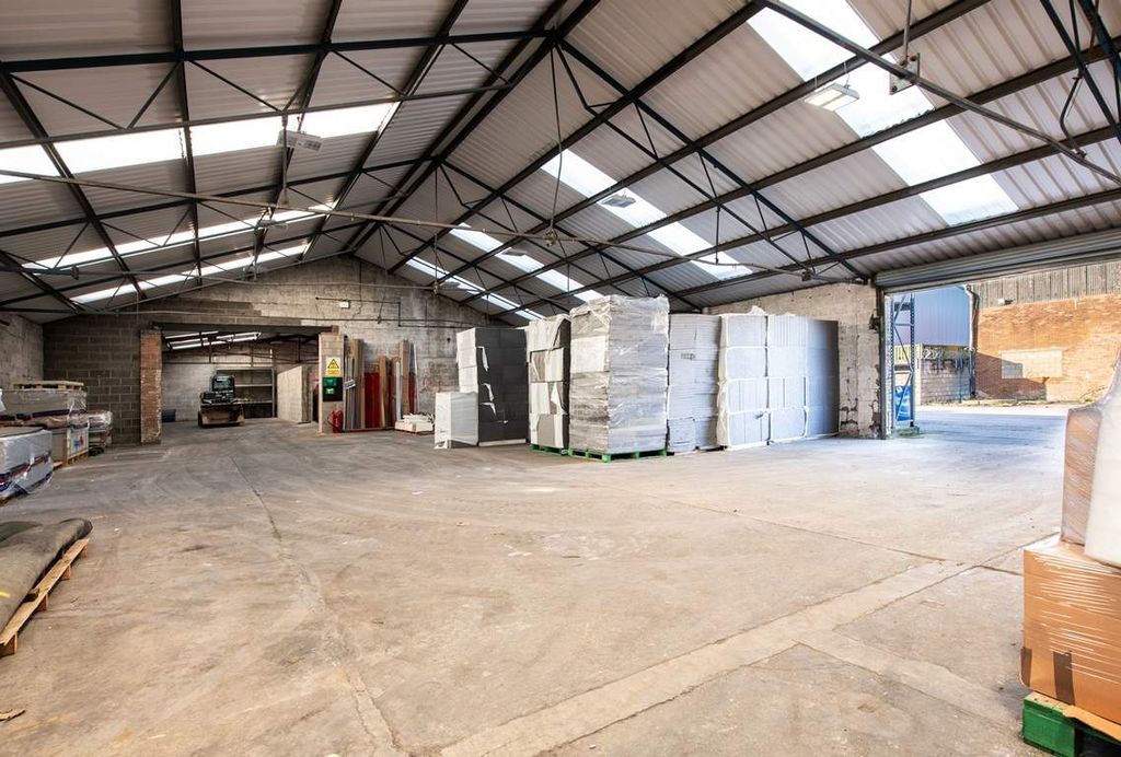 Property photo 3 of 7