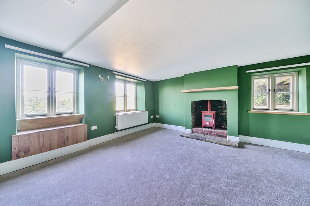 Property photo 3 of 14