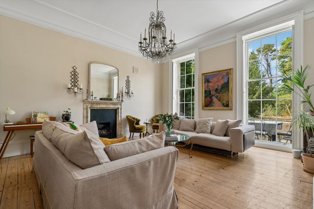 Property photo 1 of 17 Image