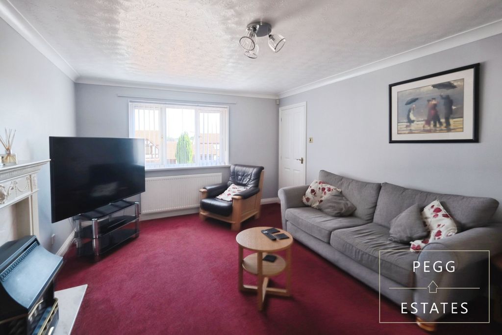 Property photo 3 of 25