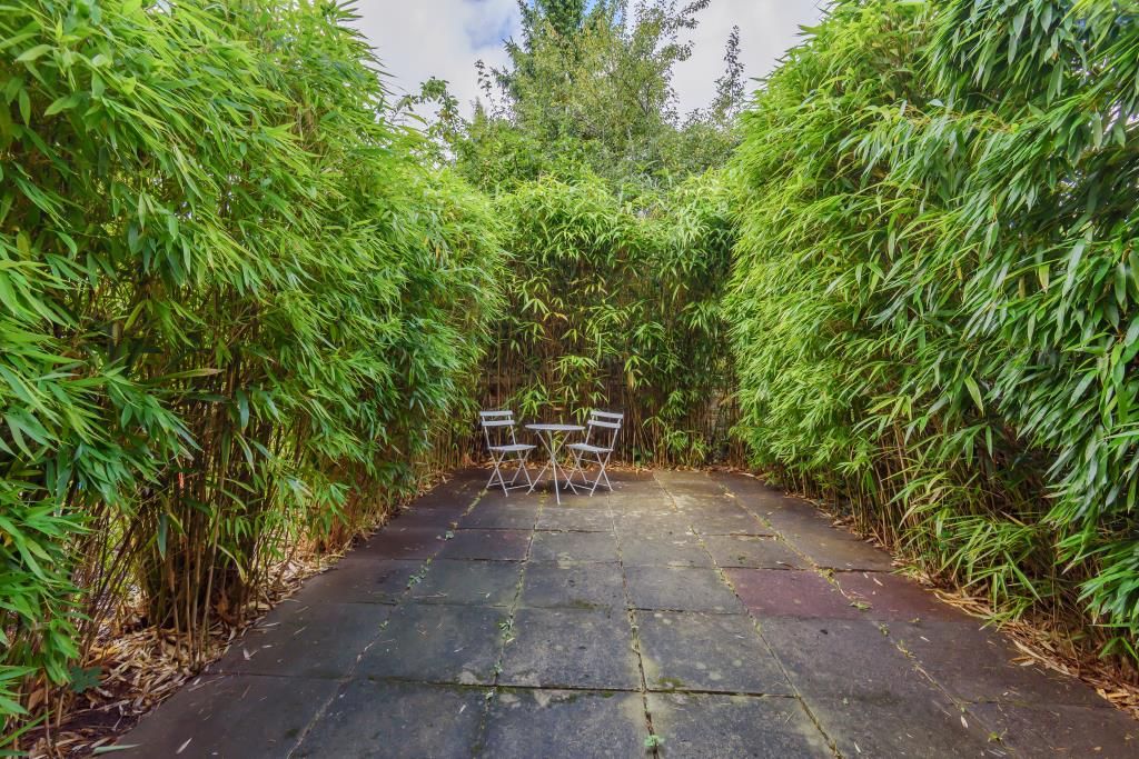 Property photo 3 of 10 External Grounds
