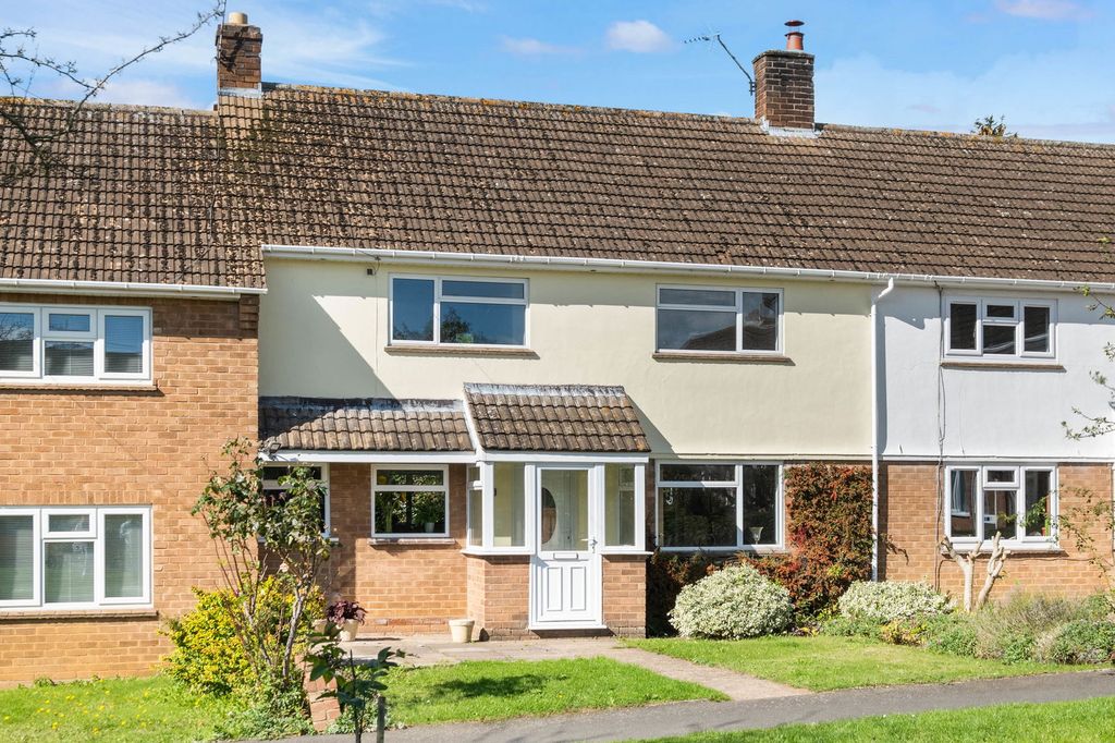 Property photo 1 of 17