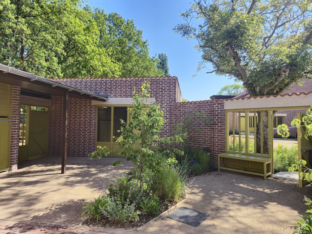 Property photo 3 of 8