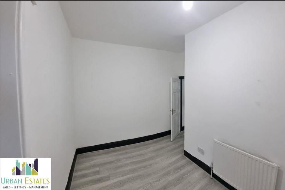 Property photo 1 of 8 B1.Jpg