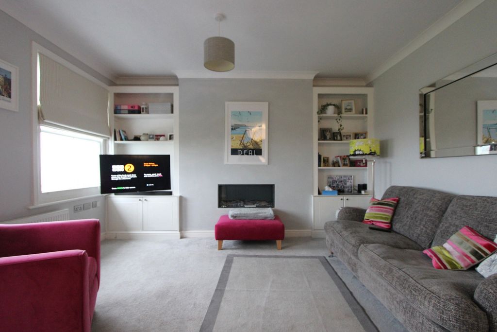 Property photo 2 of 11 Photo 7