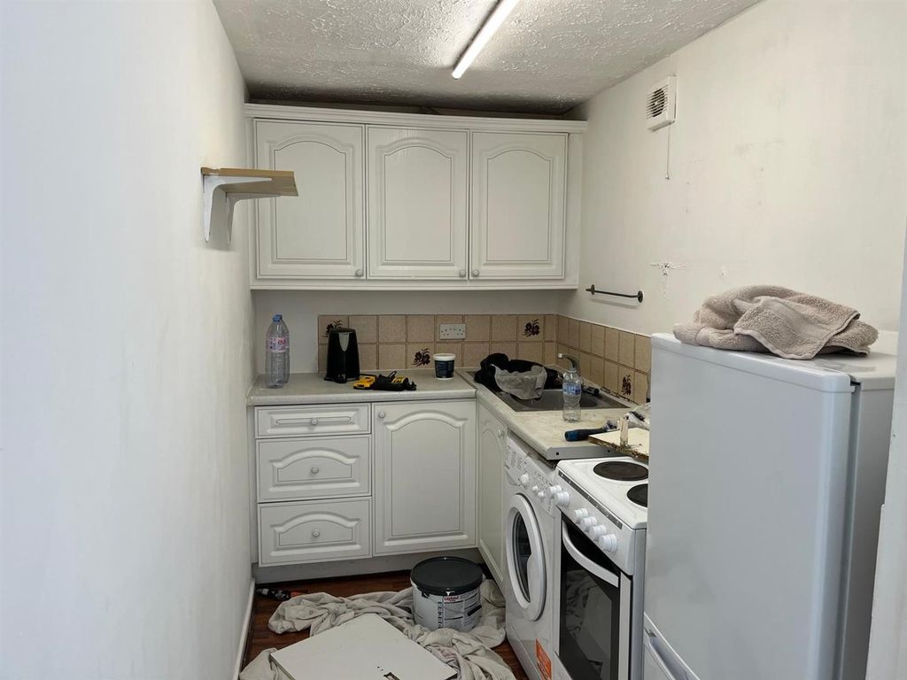 Property photo 3 of 5 d.Jpg