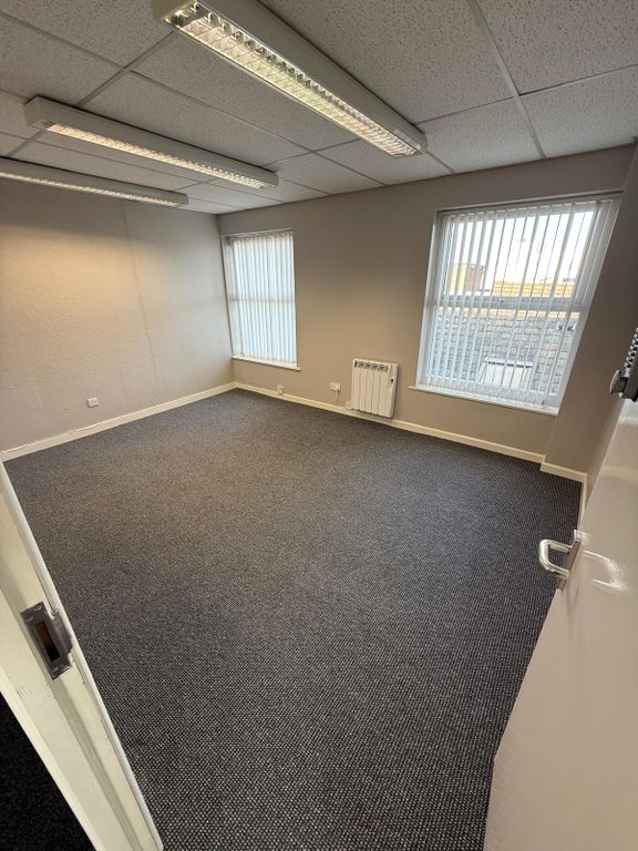 Property photo 1 of 3