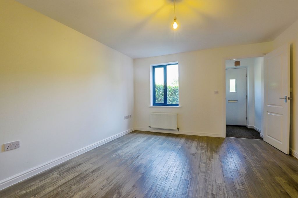 Property photo 3 of 13 Pbox-Img.Jpg