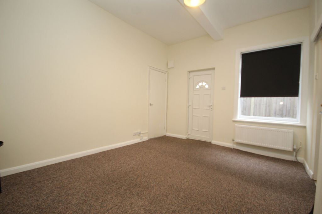 Property photo 3 of 8 Gallery