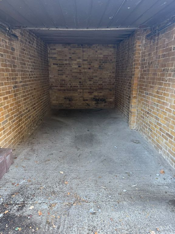 Property photo 3 of 4