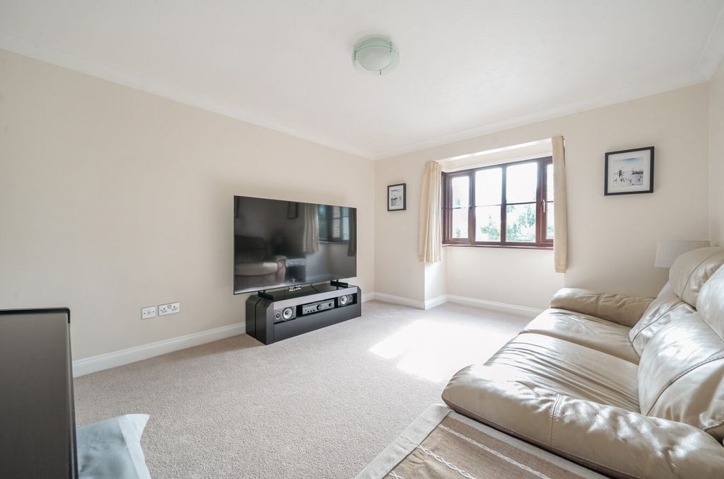 Property photo 3 of 11 1486760-14-6A47c9...