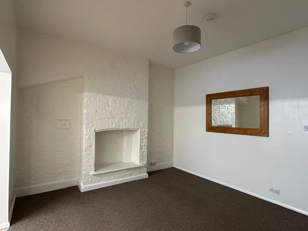 Property photo 3 of 8 Picture 3