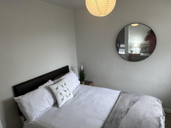 Property photo 2 of 18 Bedroom