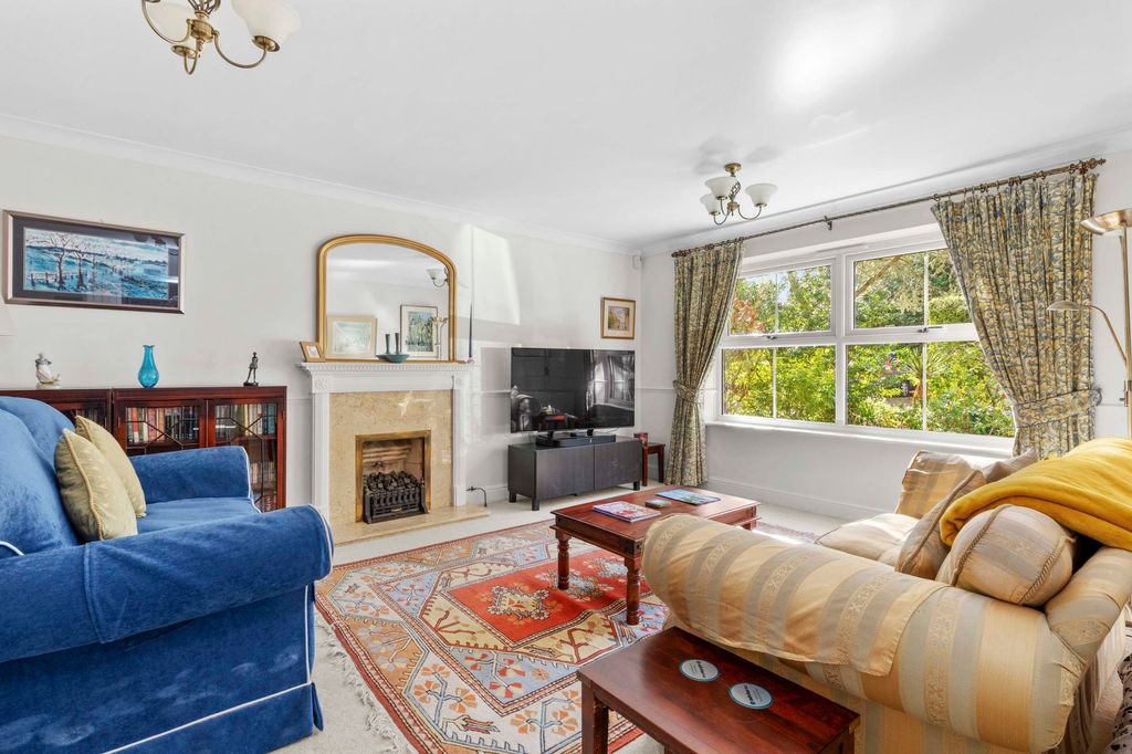 Property photo 3 of 19