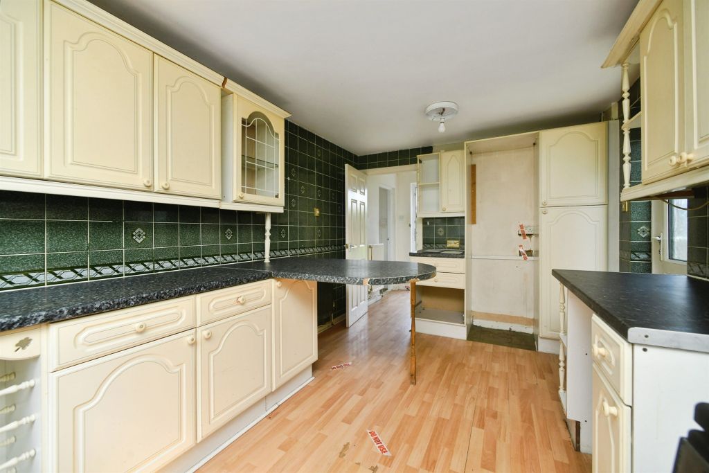 Property photo 3 of 15
