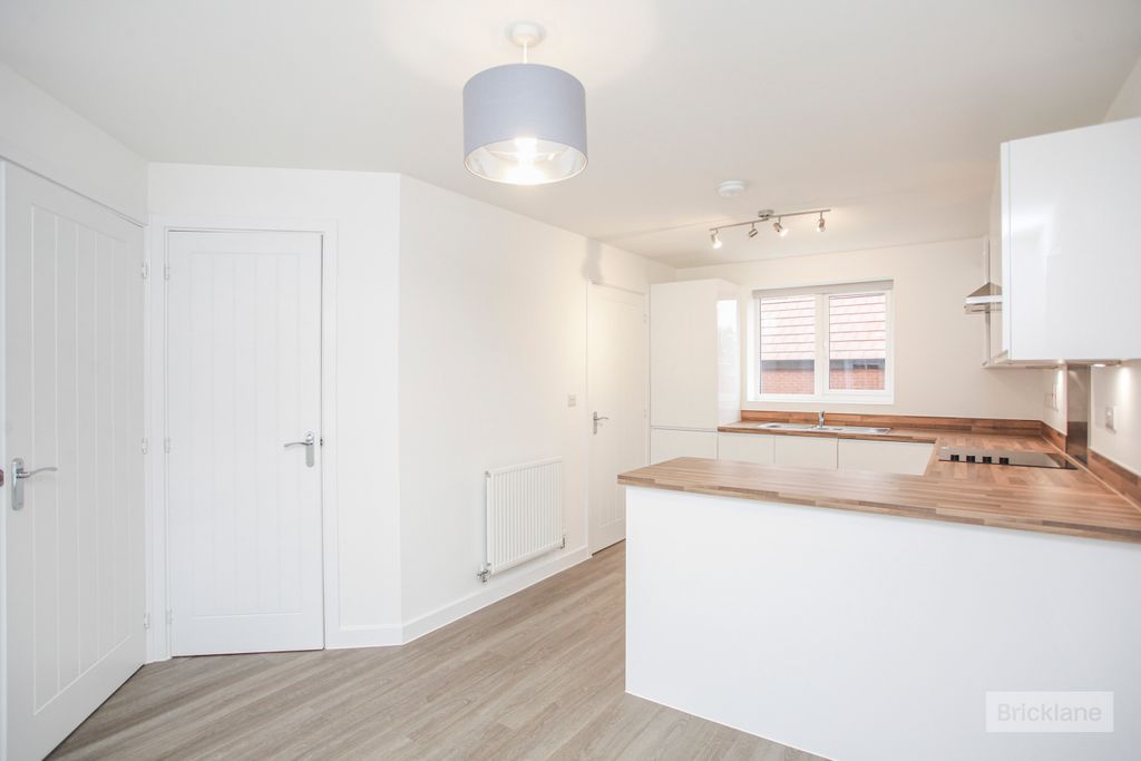 Property photo 3 of 14 Image