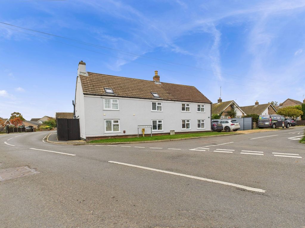 Property photo 1 of 33