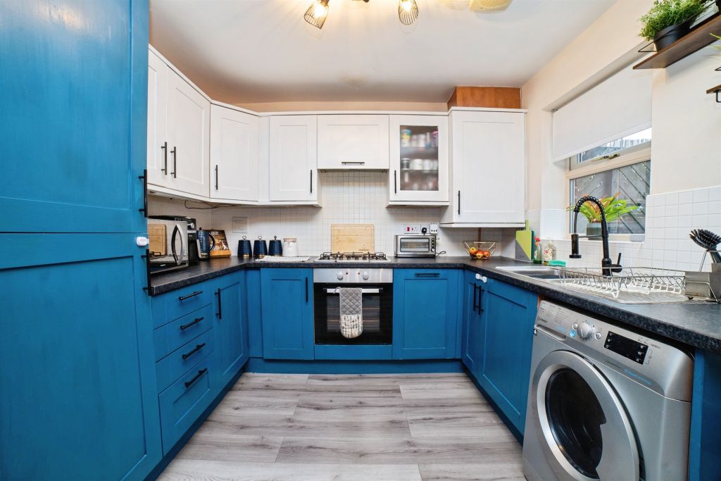 Property photo 2 of 25