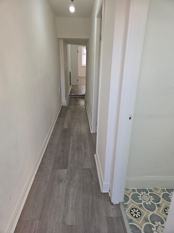 Property photo 2 of 11 Photo 1